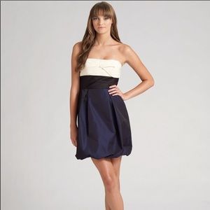 NWT BCBG Navy & White Bubble Hem Mini Dress Size10